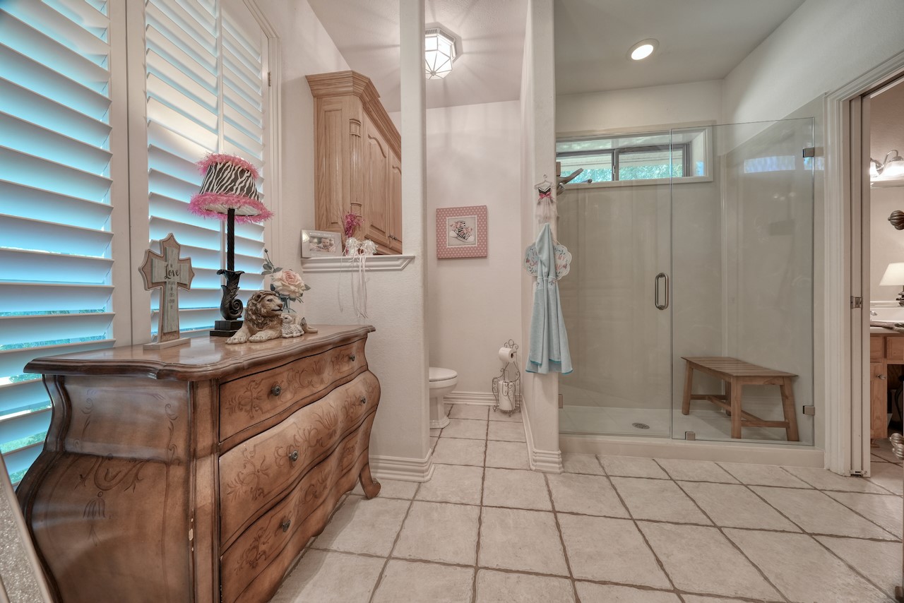 17898 Fm 16 W Lindale TX 75771