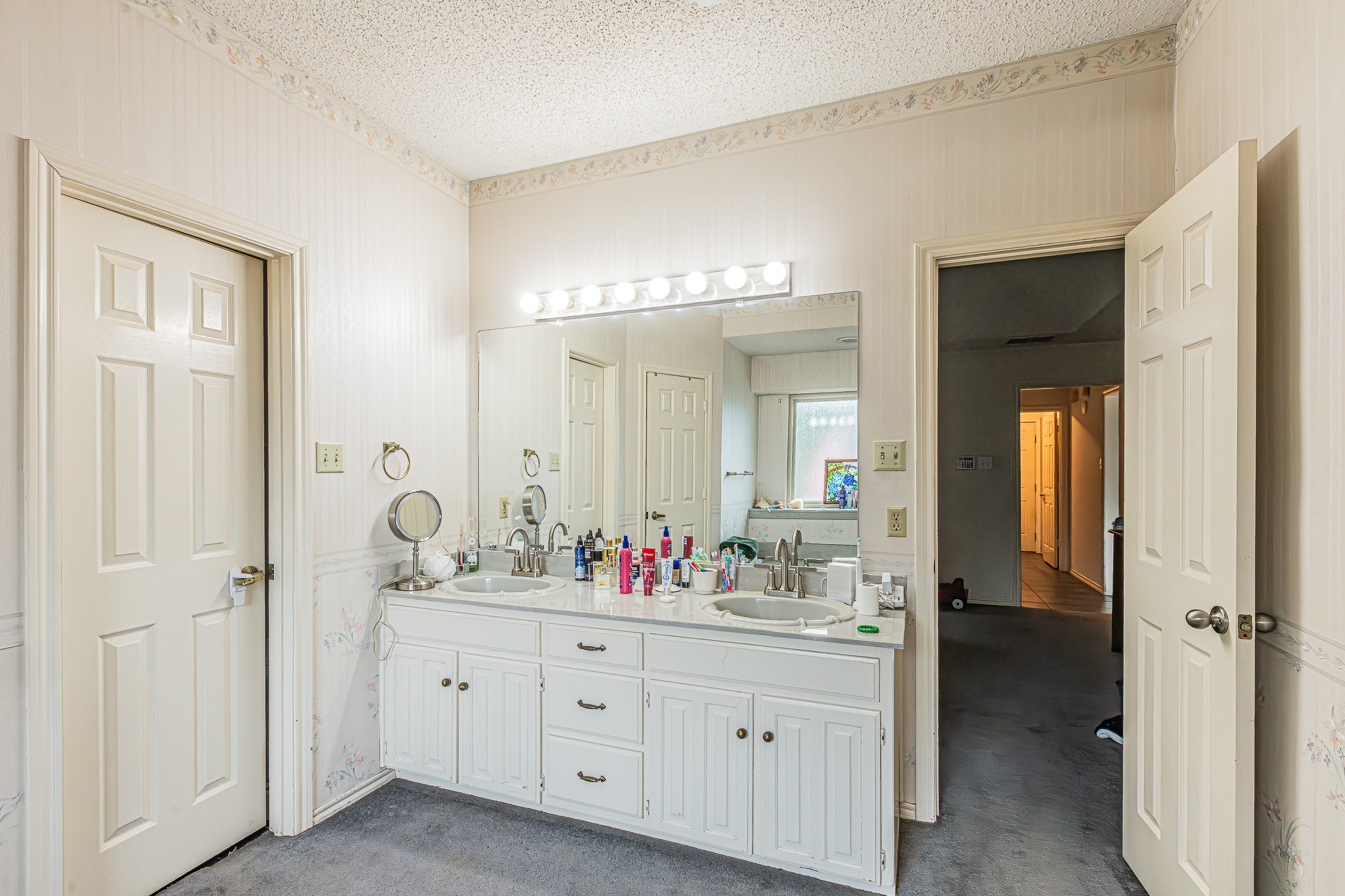 3309 Timber View Circle Bedford TX 76021