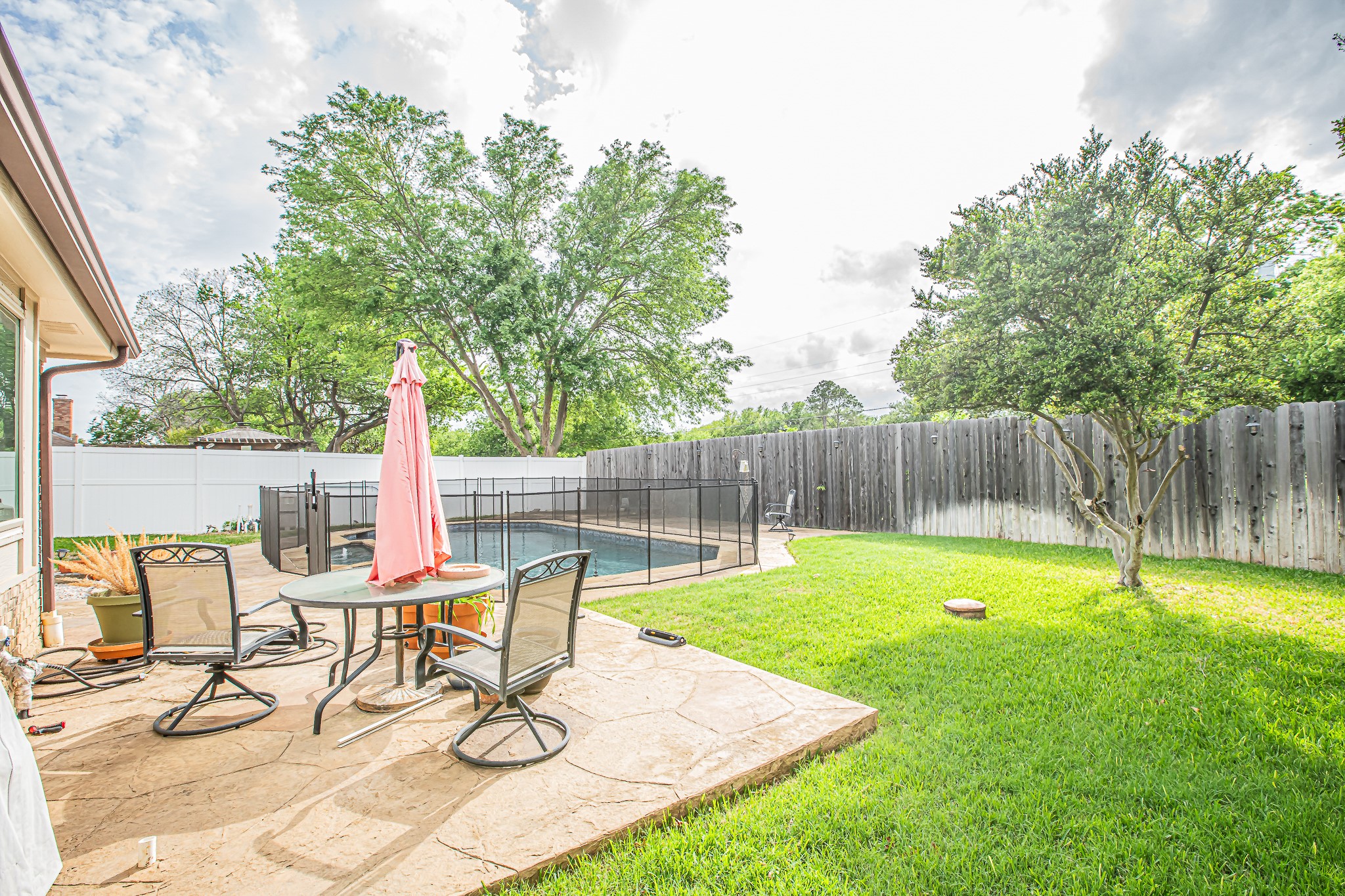 3309 Timber View Circle Bedford TX 76021