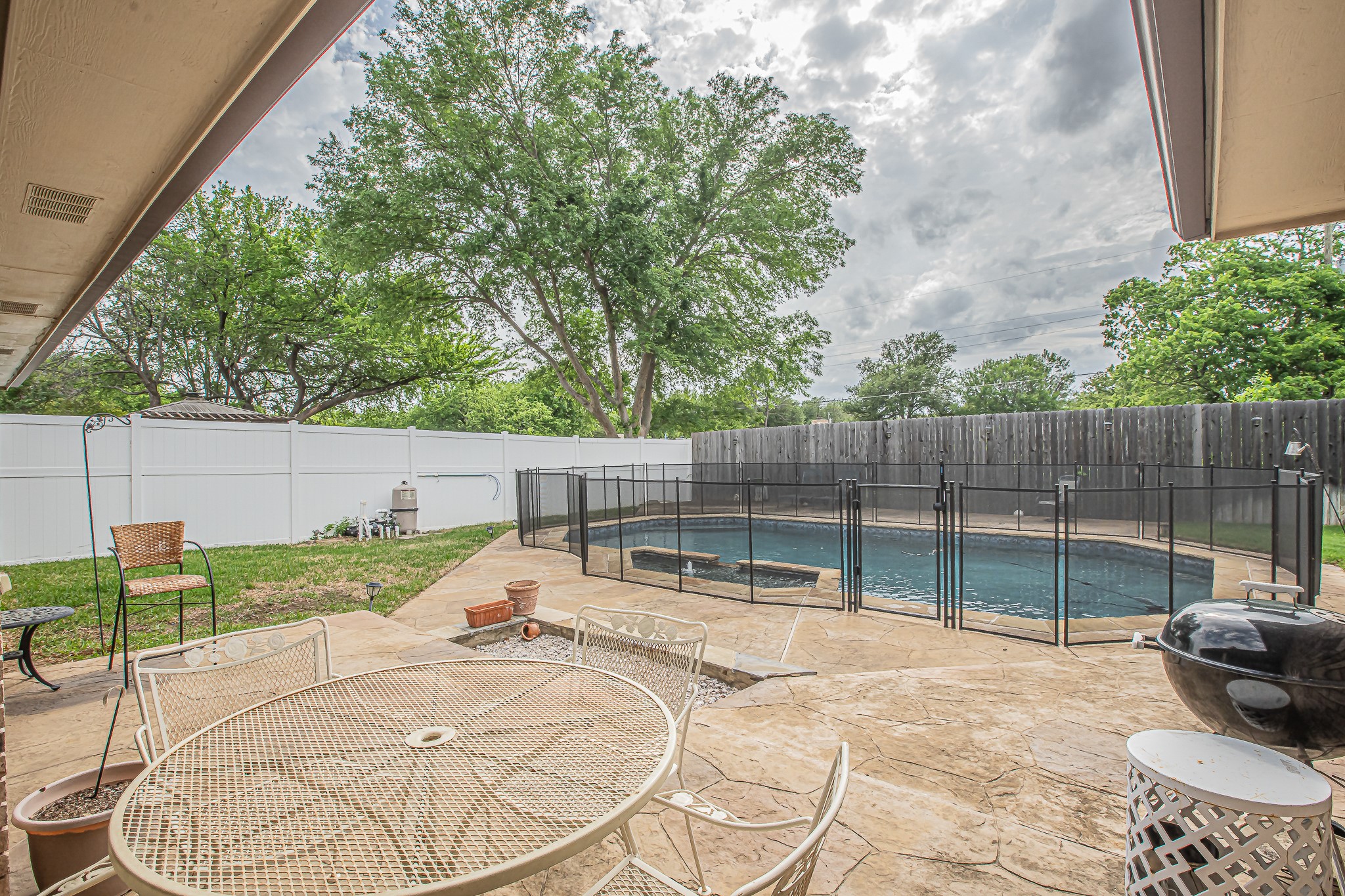 3309 Timber View Circle Bedford TX 76021