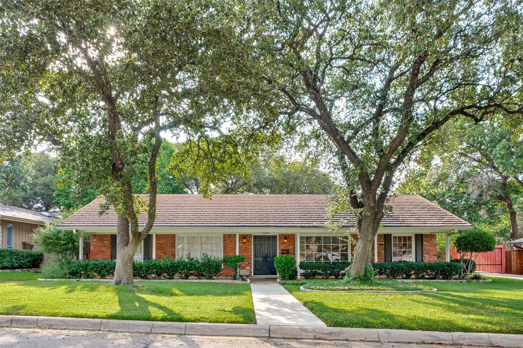 4304 Westlake Drive Fort Worth TX 76109