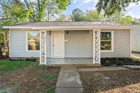 4213 Mccart Avenue Fort Worth TX 76115