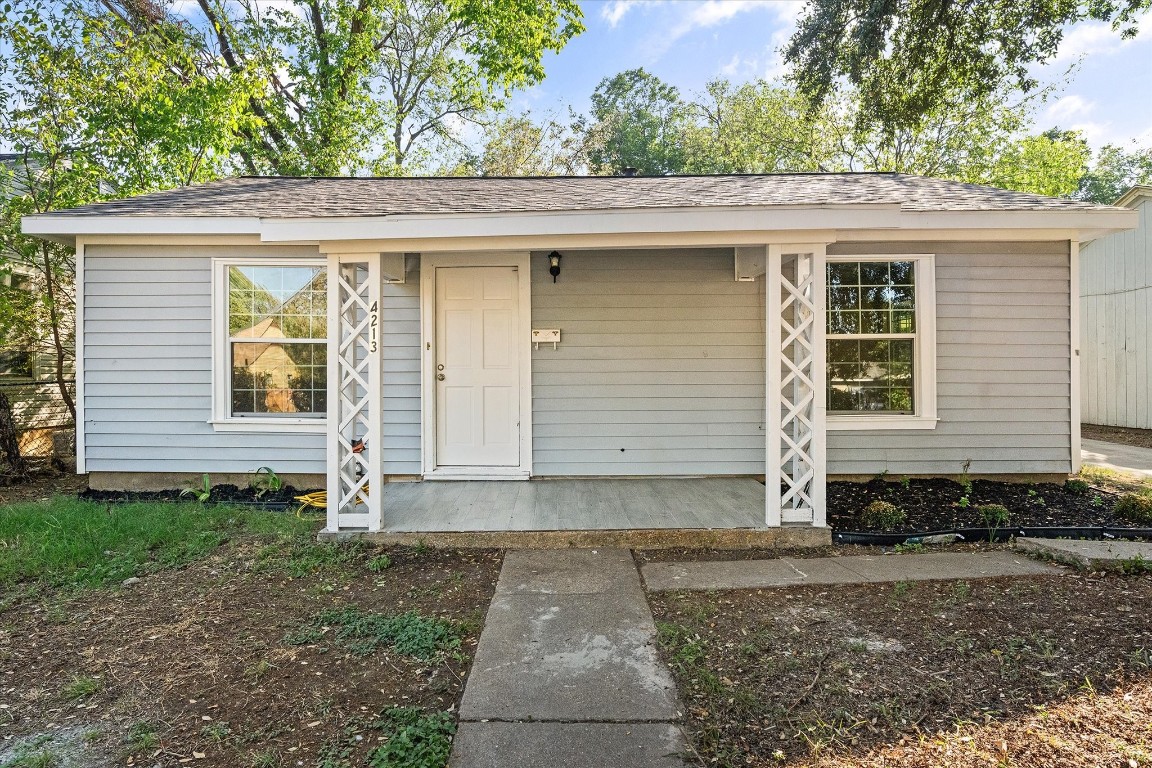 4213 Mccart Avenue Fort Worth TX 76115