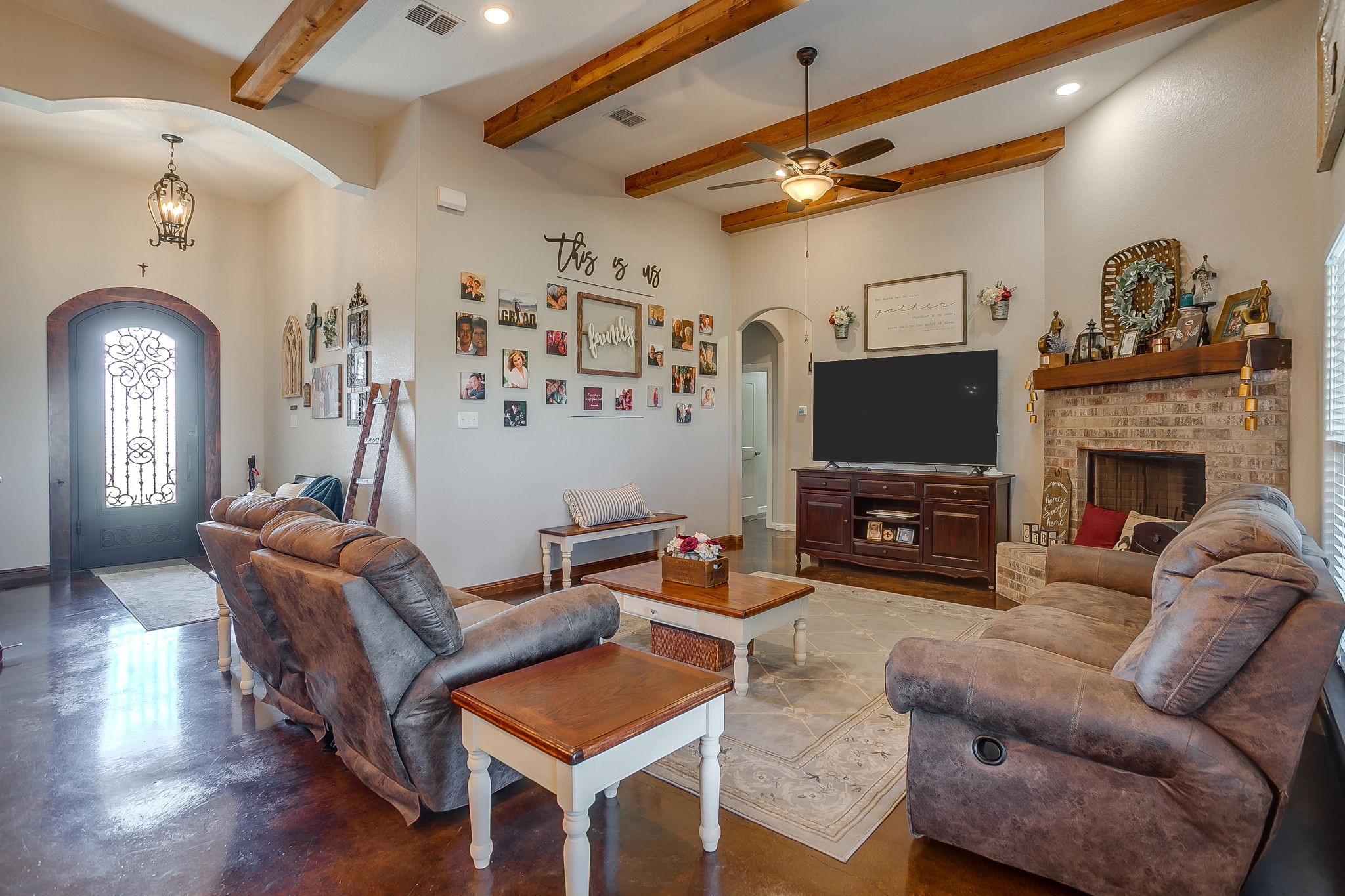 8071 County Road 105 Grandview TX 76050