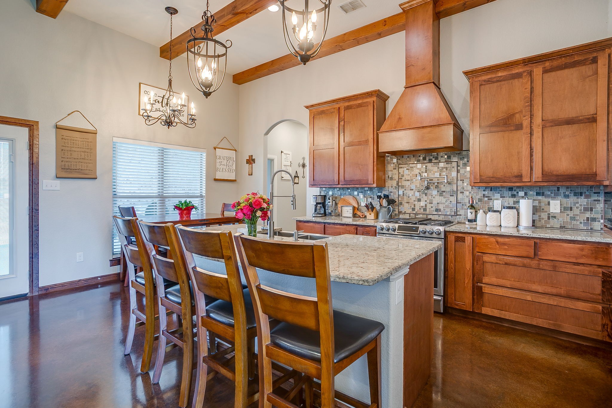 8071 County Road 105 Grandview TX 76050