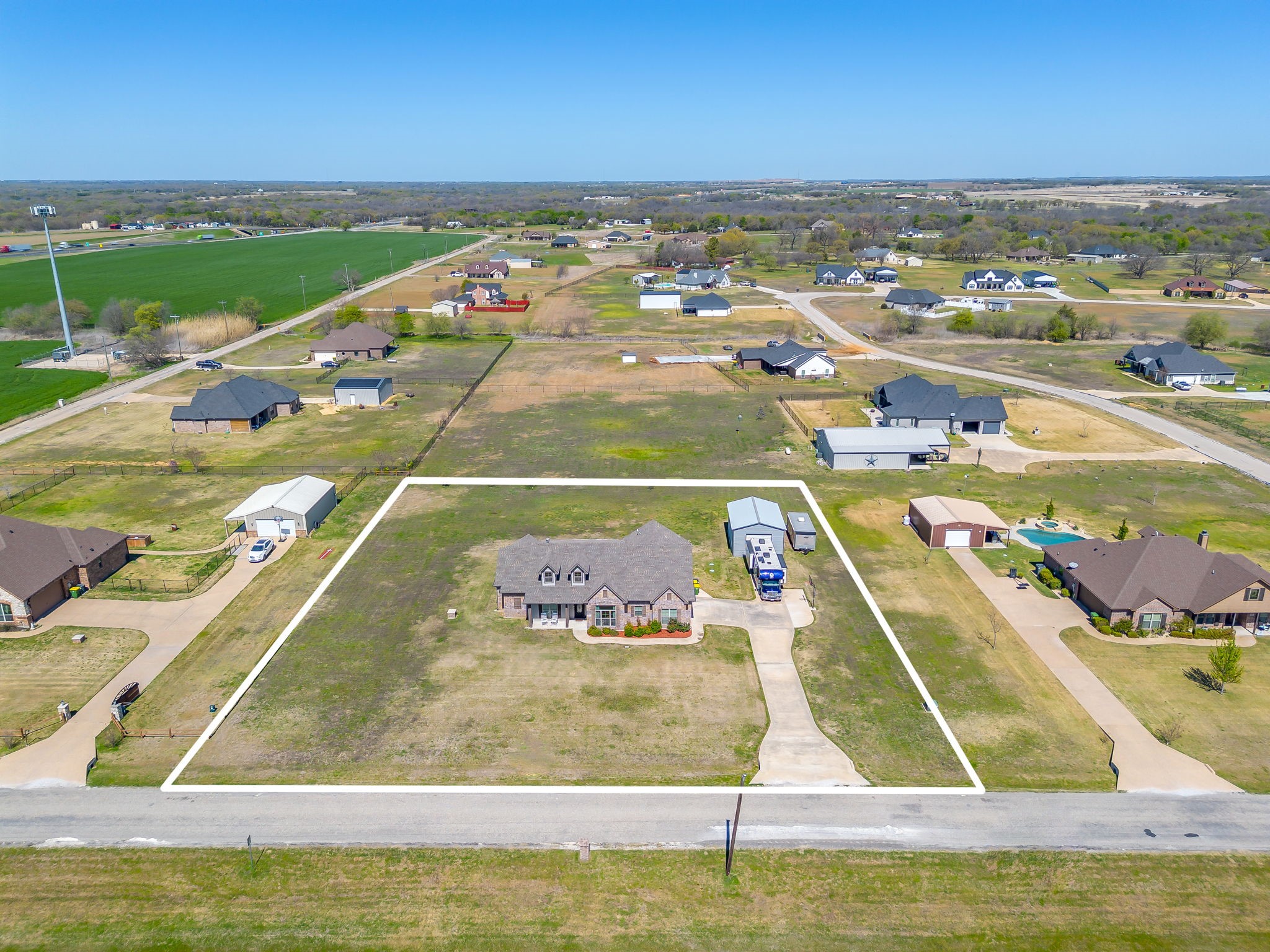 8071 County Road 105 Grandview TX 76050