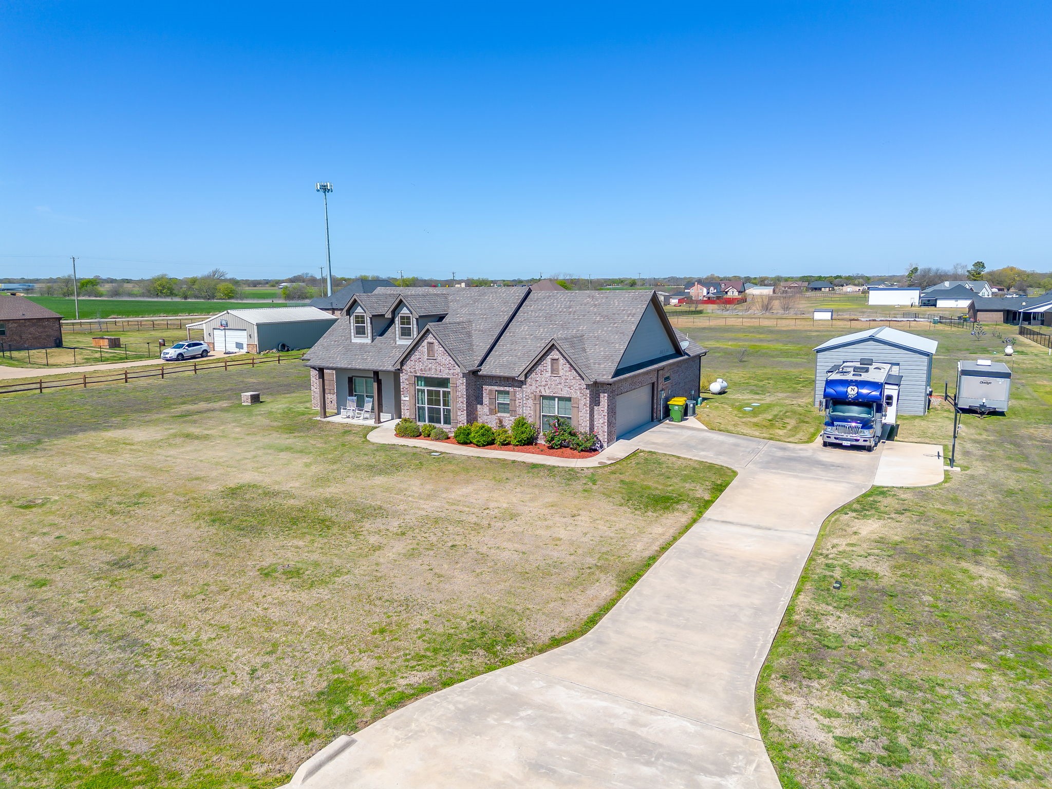 8071 County Road 105 Grandview TX 76050