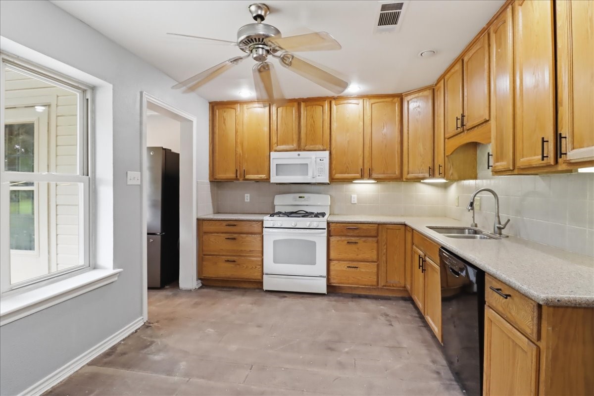 108 Stones Court Waxahachie TX 75165