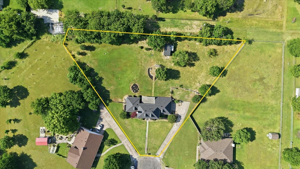 108 Stones Court Waxahachie TX 75165