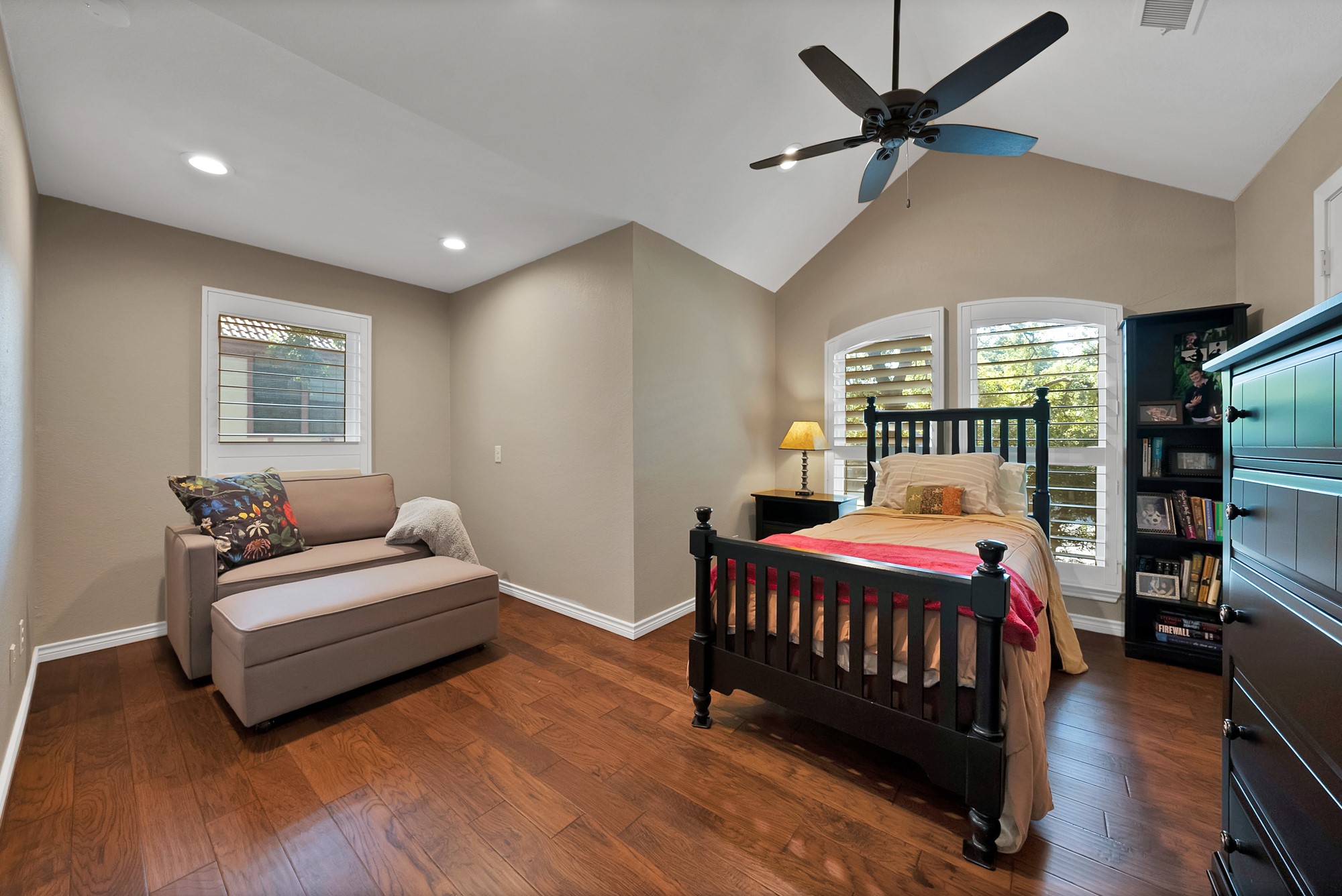 2907 Arbor Oaks Drive Arlington TX 76006