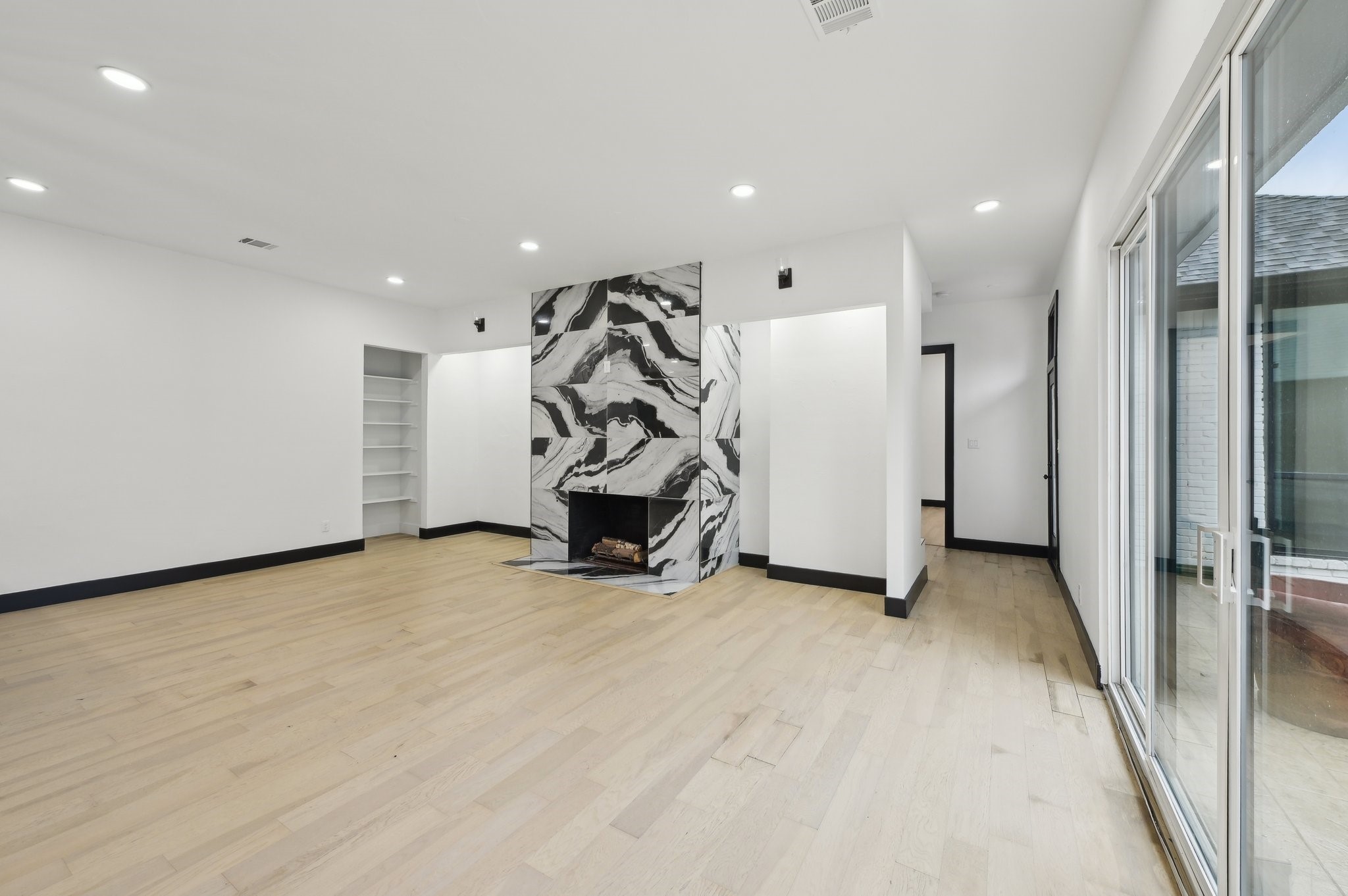 4219 Hollow Oak Drive Dallas TX 75287