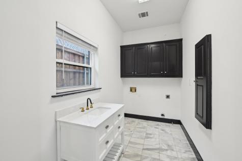 4219 Hollow Oak Drive Dallas TX 75287