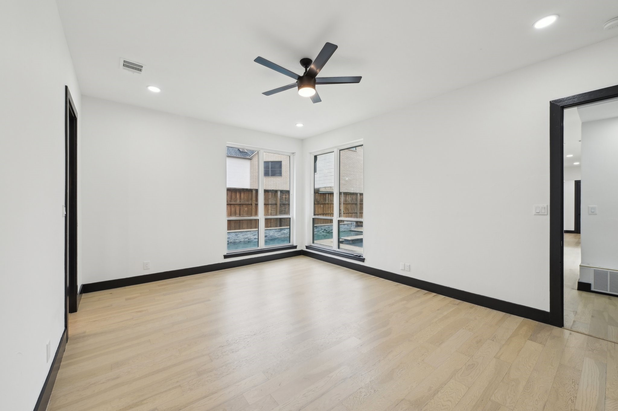 4219 Hollow Oak Drive Dallas TX 75287