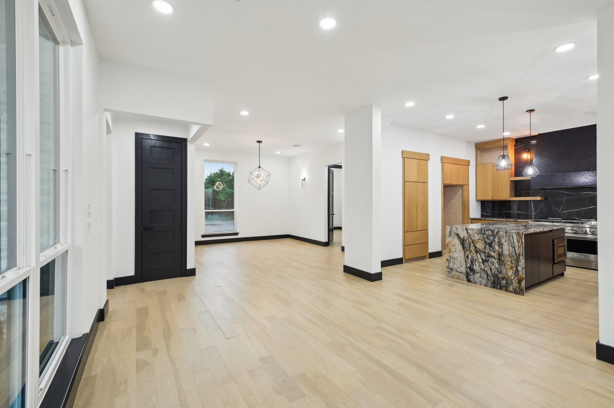 4219 Hollow Oak Drive Dallas TX 75287