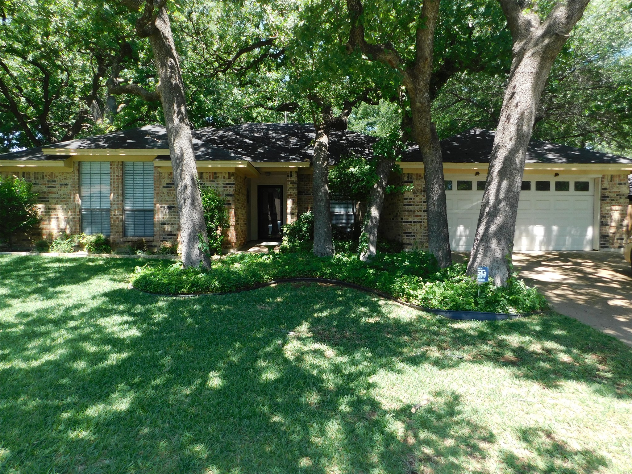 6749 Ridgewood Drive North Richland Hills TX 76182
