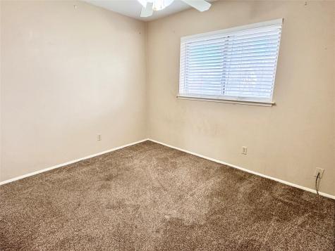 1613 Squire Court Grand Prairie TX 75051