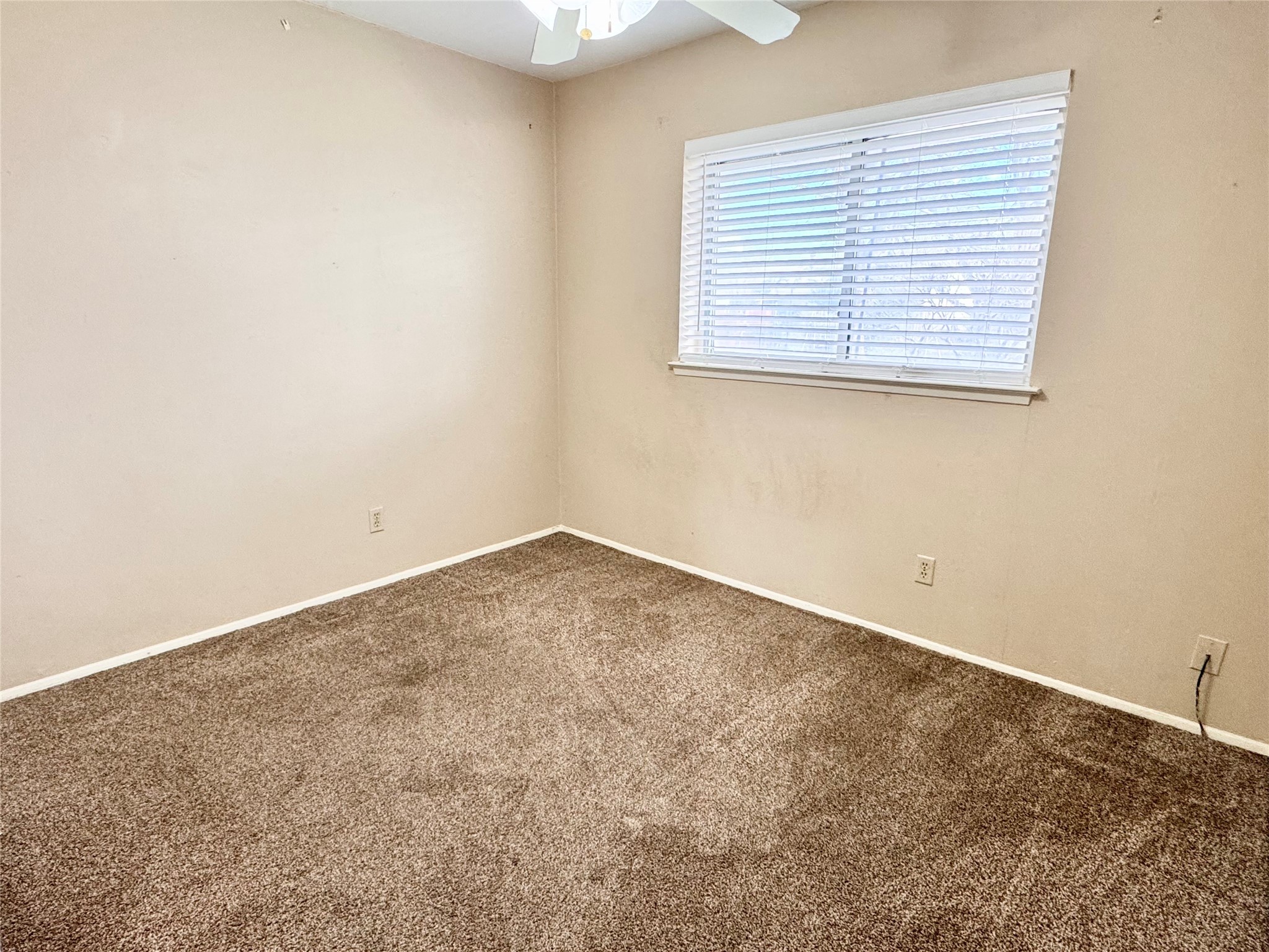 1613 Squire Court Grand Prairie TX 75051