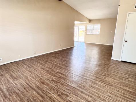 1613 Squire Court Grand Prairie TX 75051