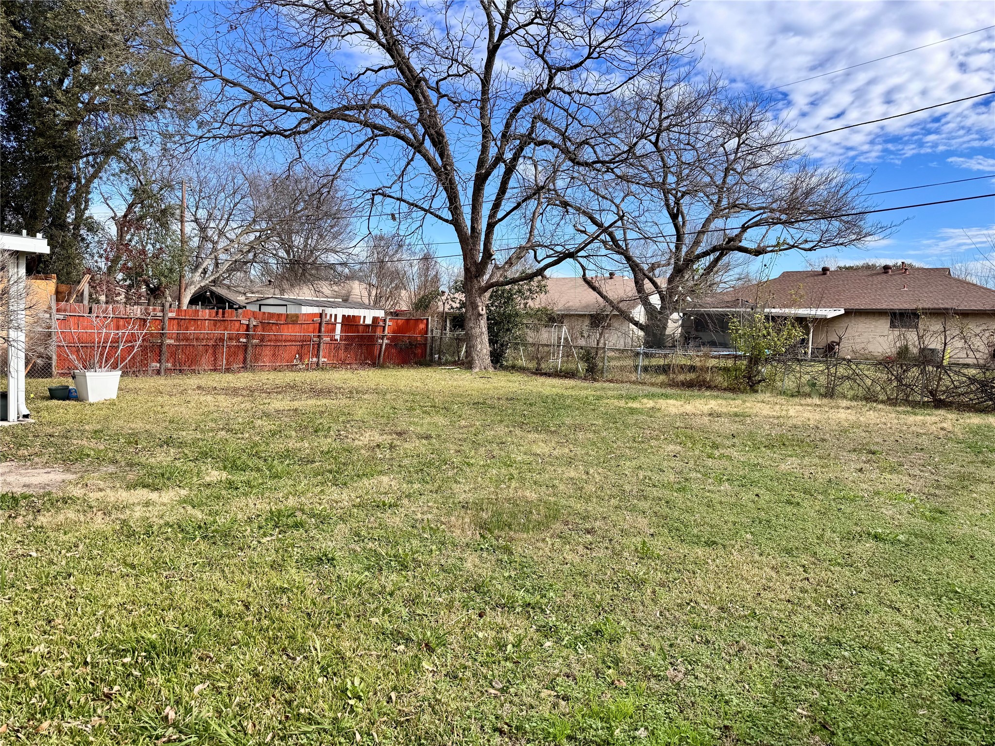 1613 Squire Court Grand Prairie TX 75051