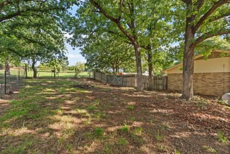 2005 Meadow Drive Crowley TX 76036