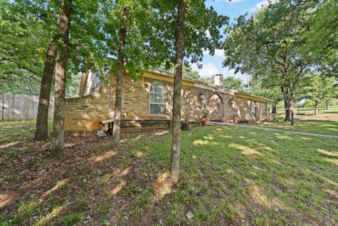 2005 Meadow Drive Crowley TX 76036