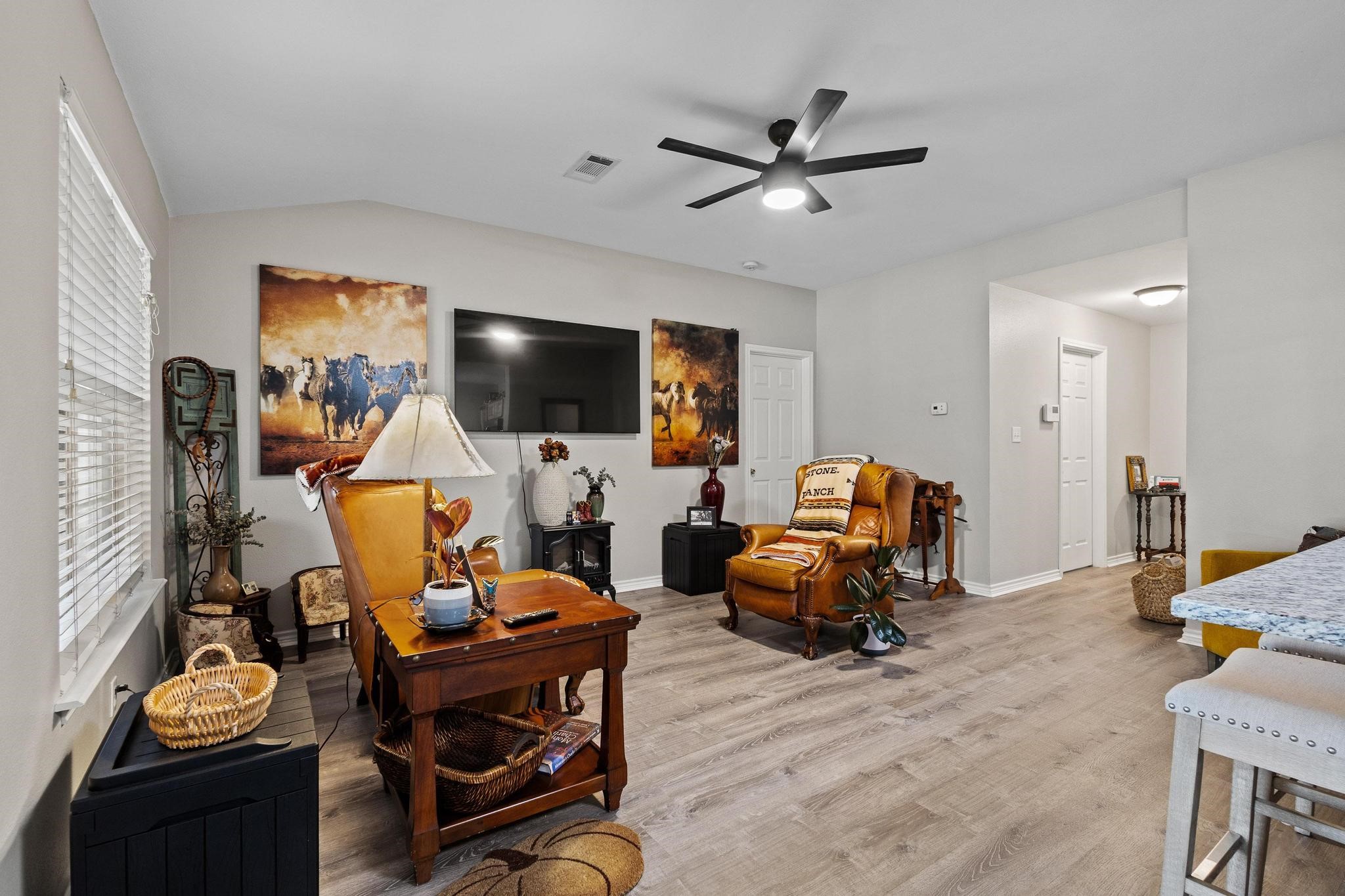 2409 W Walker Street Denison TX 75020
