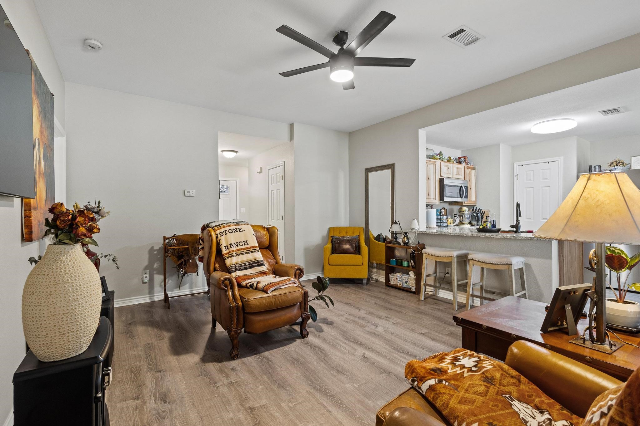 2409 W Walker Street Denison TX 75020