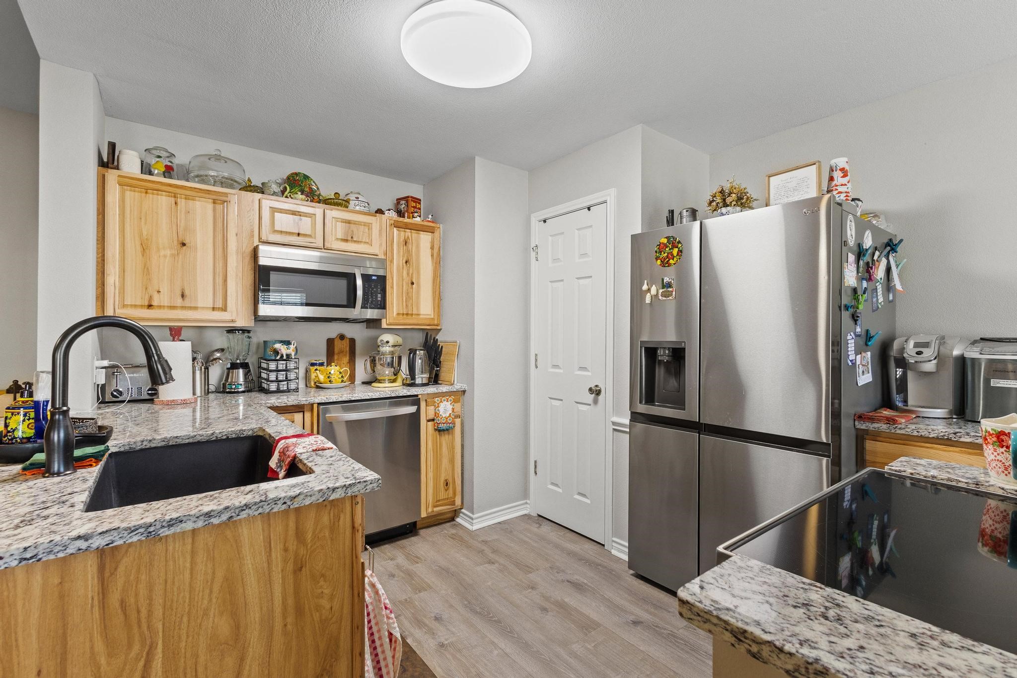 2409 W Walker Street Denison TX 75020