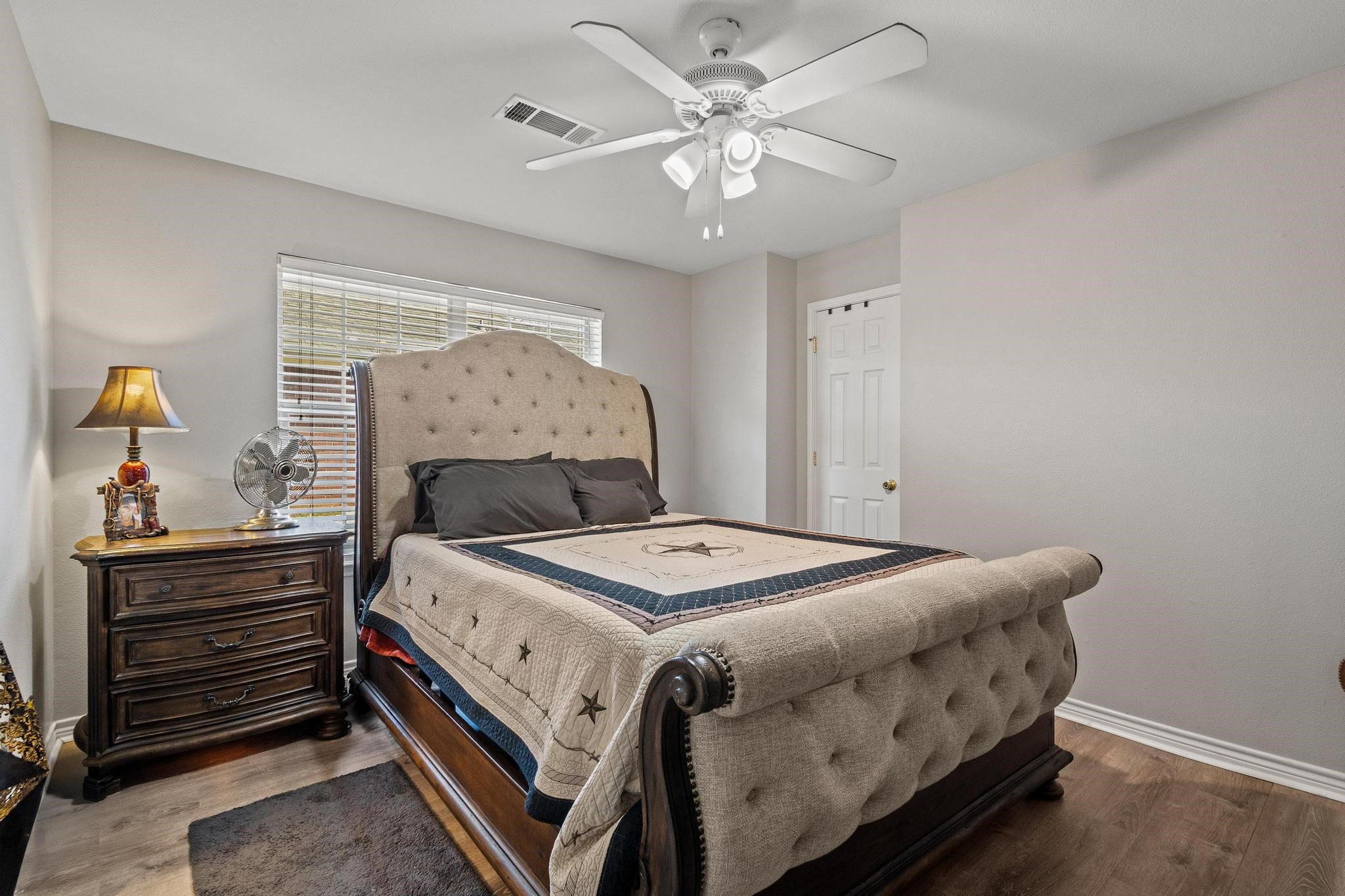 2409 W Walker Street Denison TX 75020