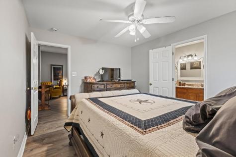 2409 W Walker Street Denison TX 75020