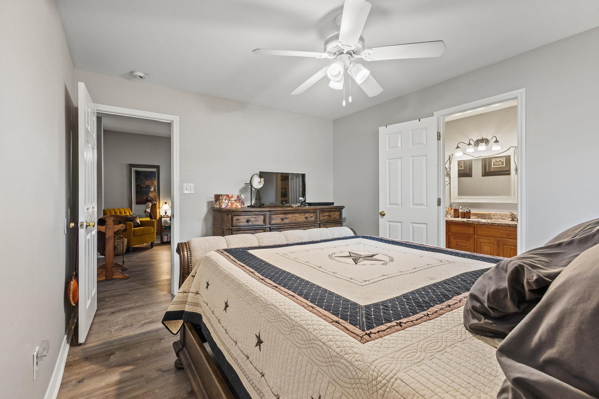 2409 W Walker Street Denison TX 75020