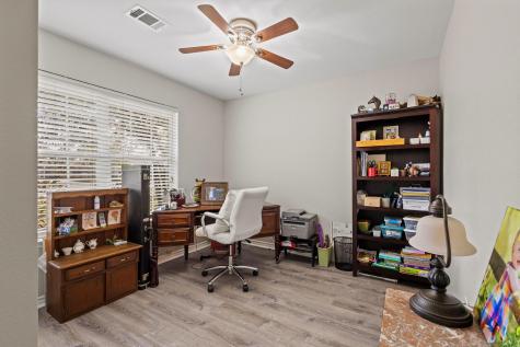 2409 W Walker Street Denison TX 75020