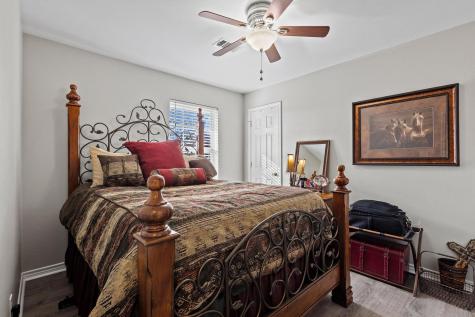 2409 W Walker Street Denison TX 75020