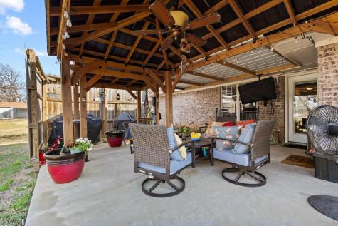 2409 W Walker Street Denison TX 75020