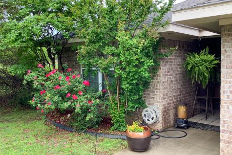 2409 W Walker Street Denison TX 75020