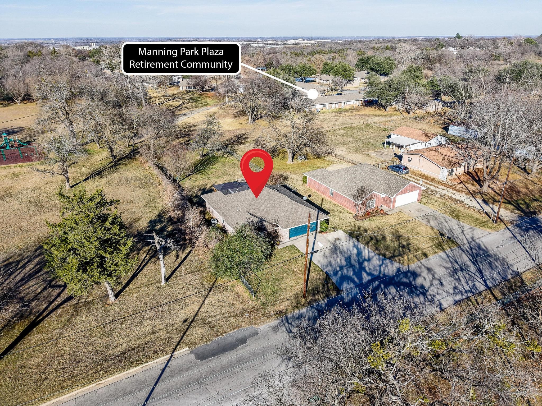 2409 W Walker Street Denison TX 75020
