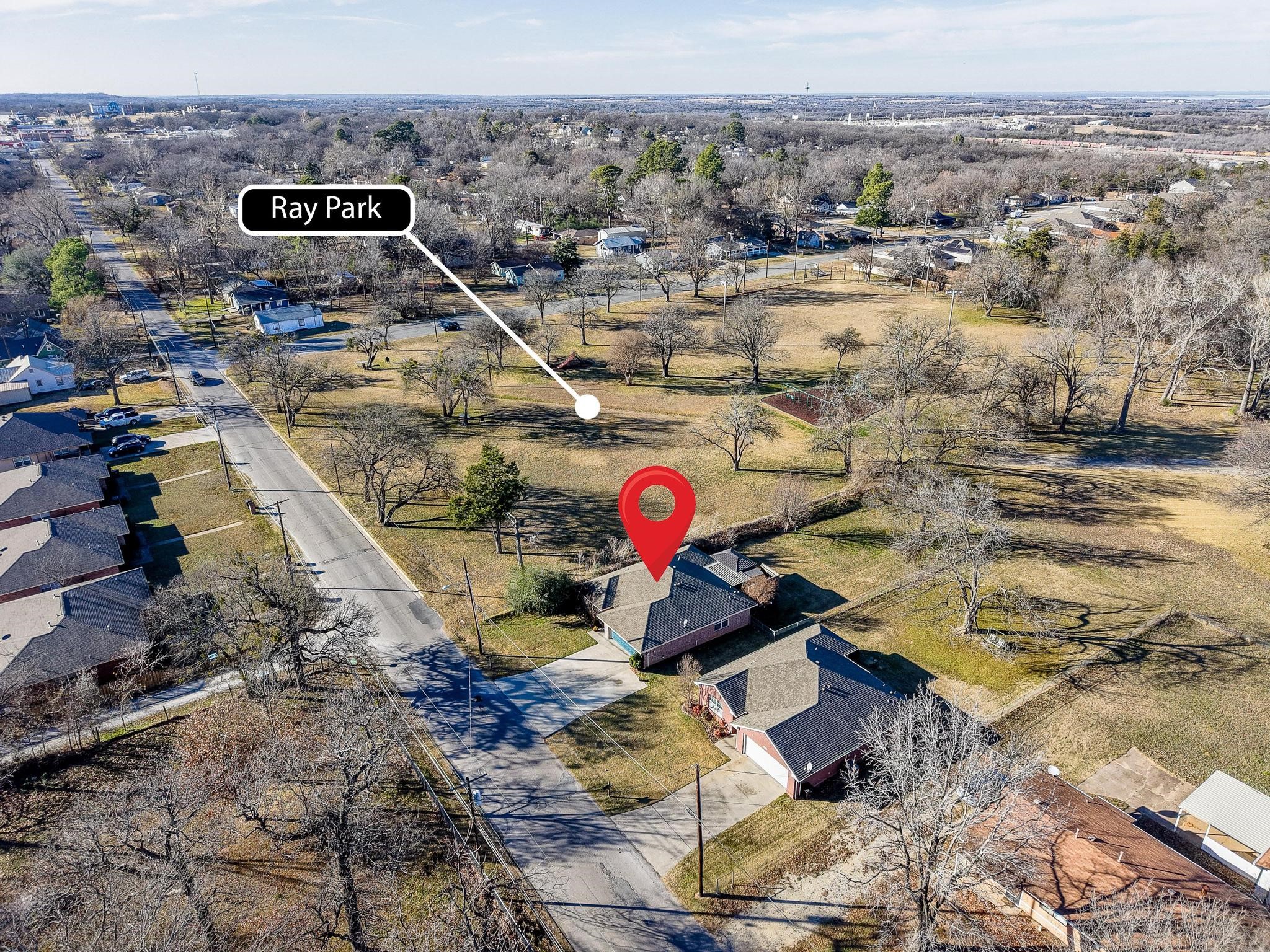 2409 W Walker Street Denison TX 75020