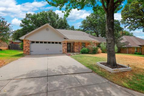 7516 Cimarron Drive North Richland Hills TX 76182