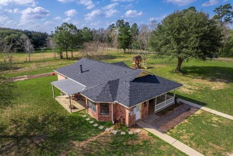1074 County Road 2252 Cleveland TX 77327
