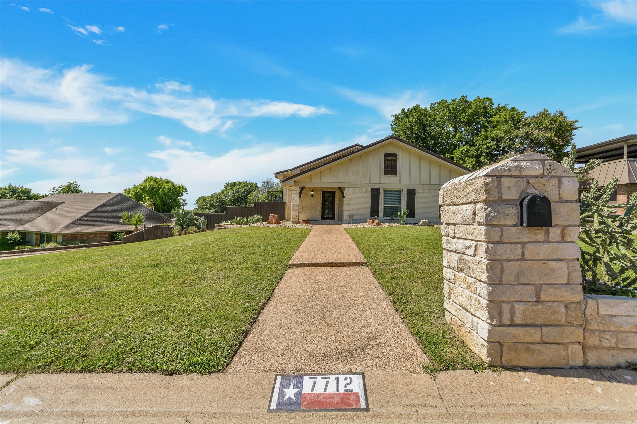 7712 Woodside Hill Fort Worth TX 76179
