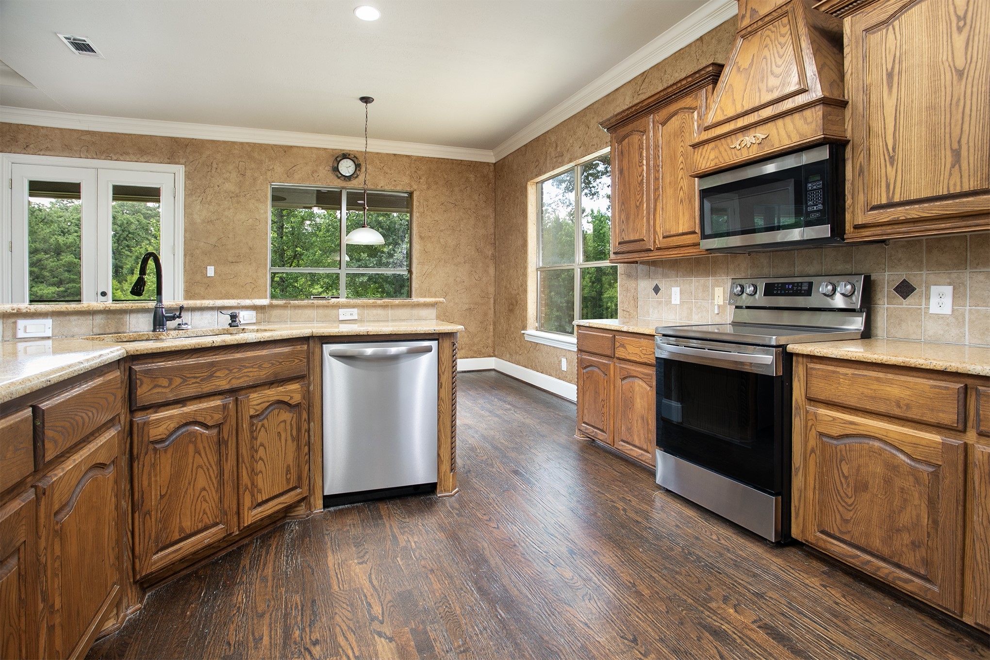 5200 Bayshore Drive Athens TX 75752