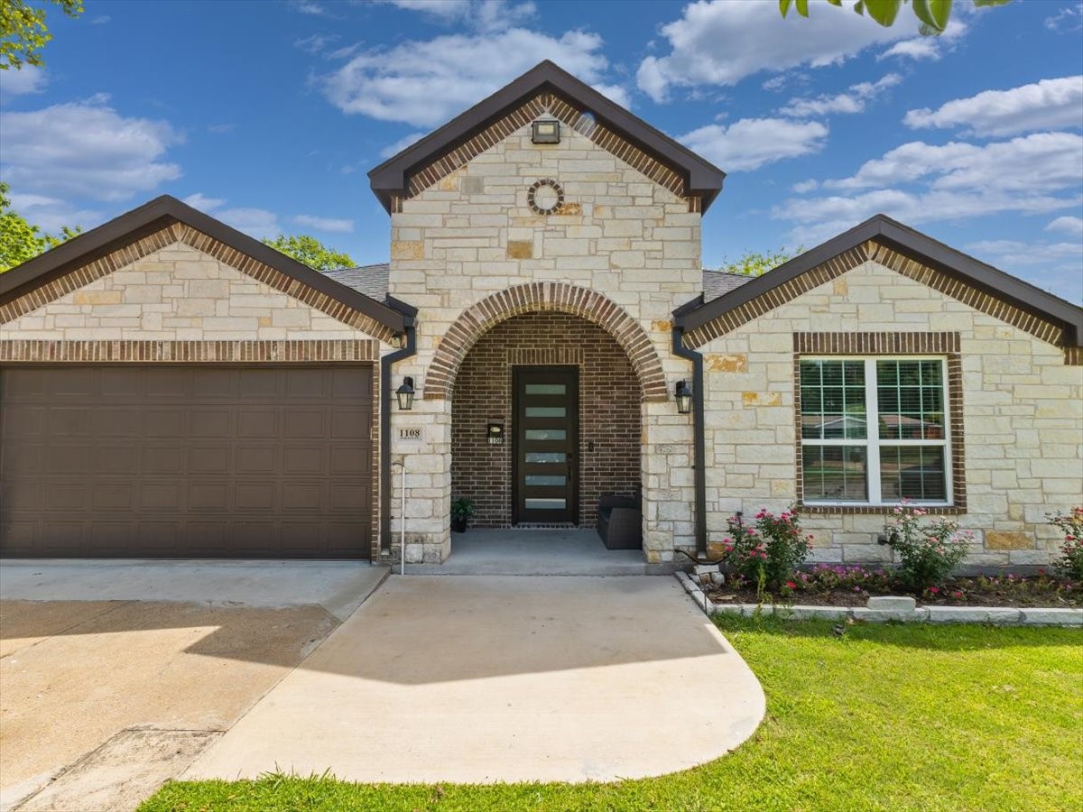 1108 Mohawk Drive Irving TX 75061
