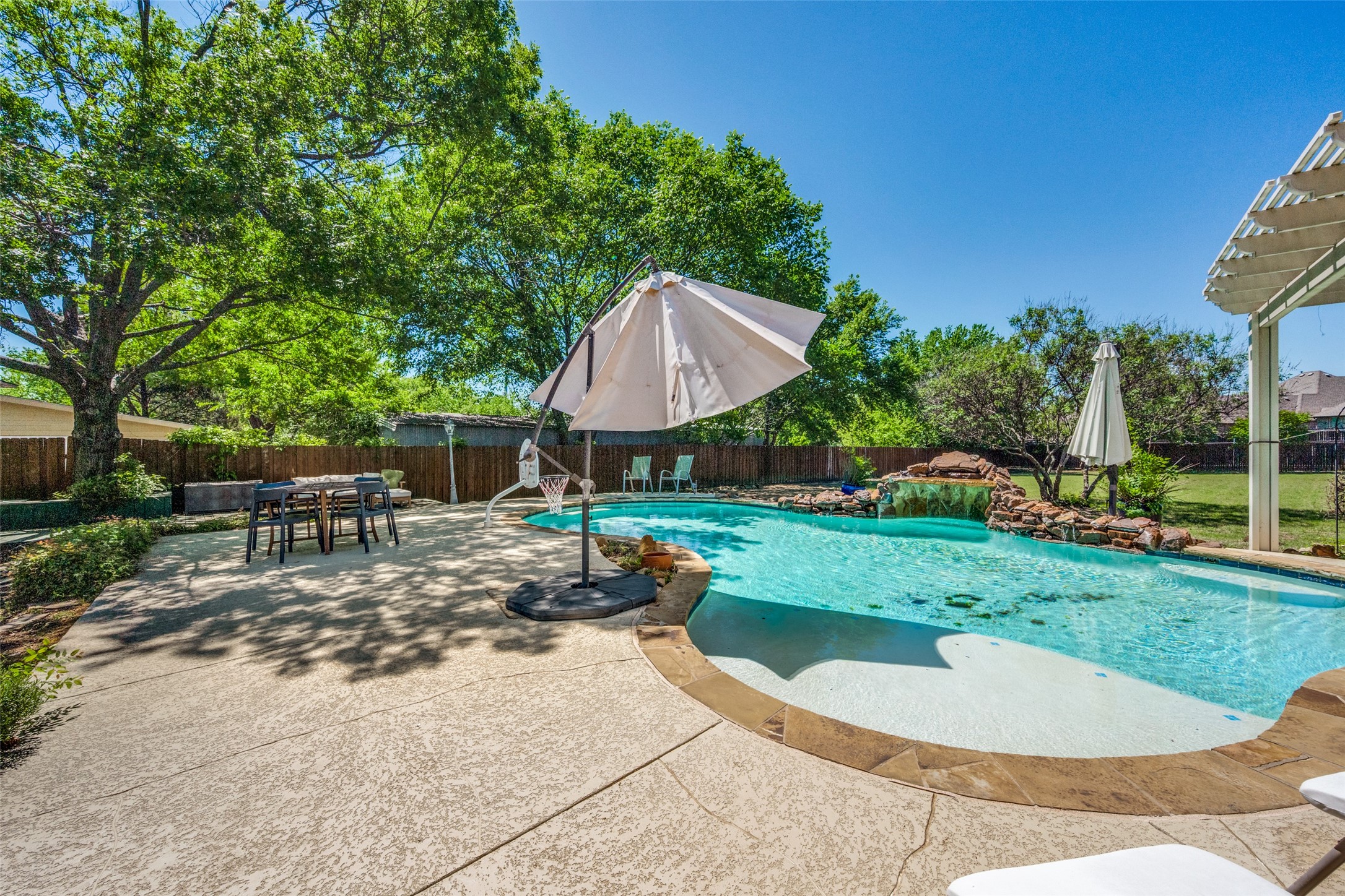 8624 Timber Drive North Richland Hills TX 76182