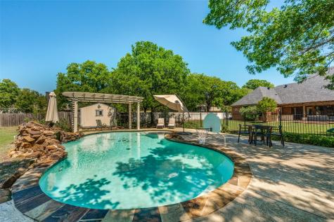 8624 Timber Drive North Richland Hills TX 76182