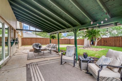 5225 Pensacola Drive Garland TX 75043