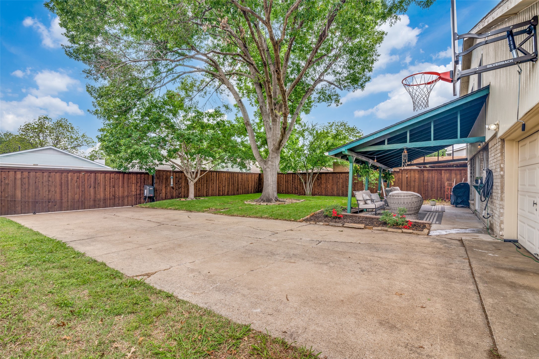 5225 Pensacola Drive Garland TX 75043