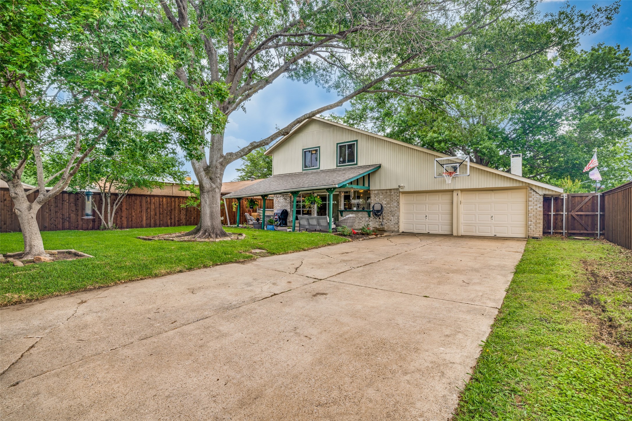 5225 Pensacola Drive Garland TX 75043