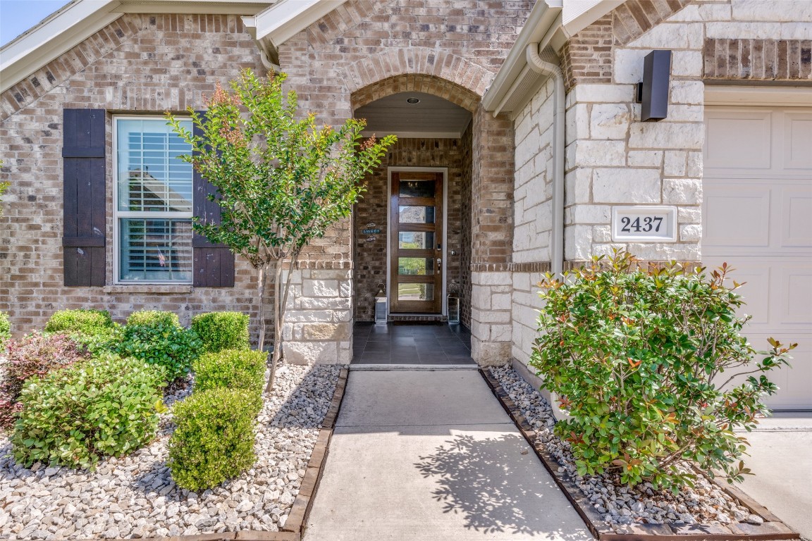 2437 Flowing Springs Drive Fort Worth TX 76177