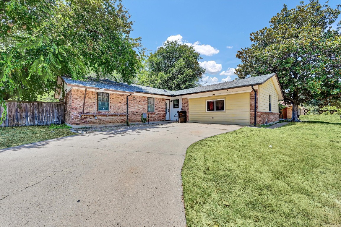 2117 Western Park Drive Dallas TX 75211