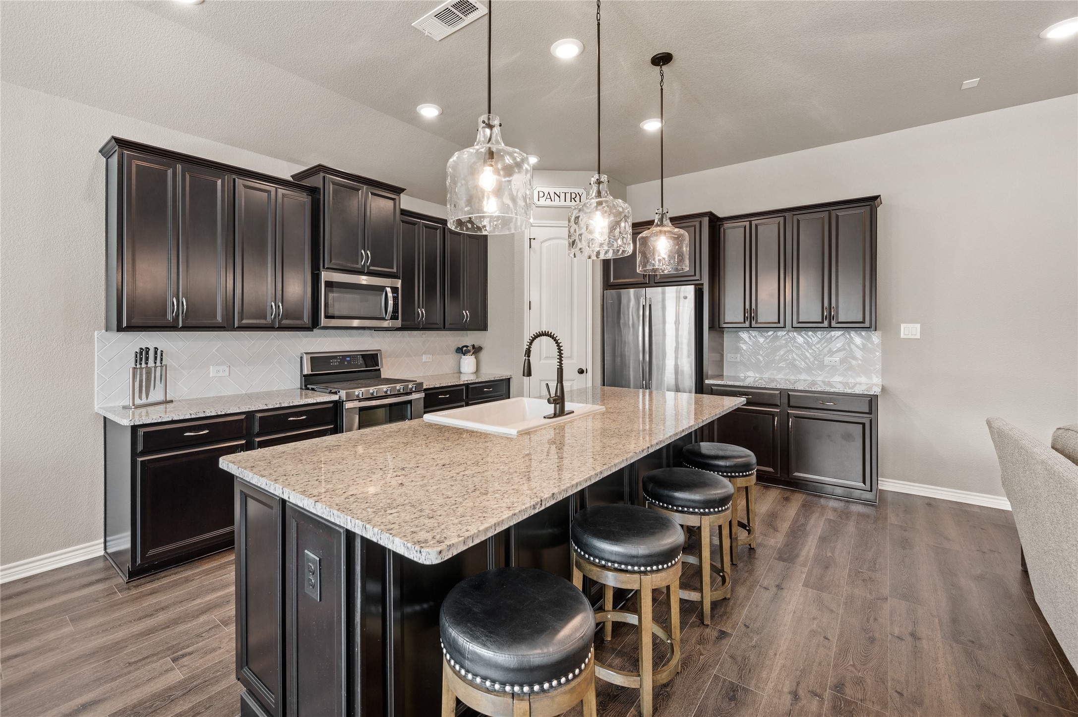 805 Overland Court Northlake TX 76247